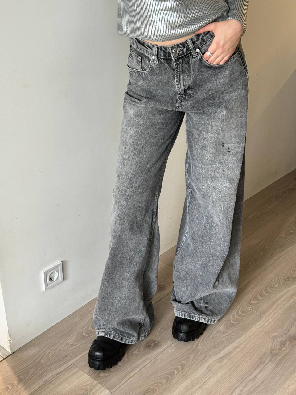 LBL Distressed Jeans Gray