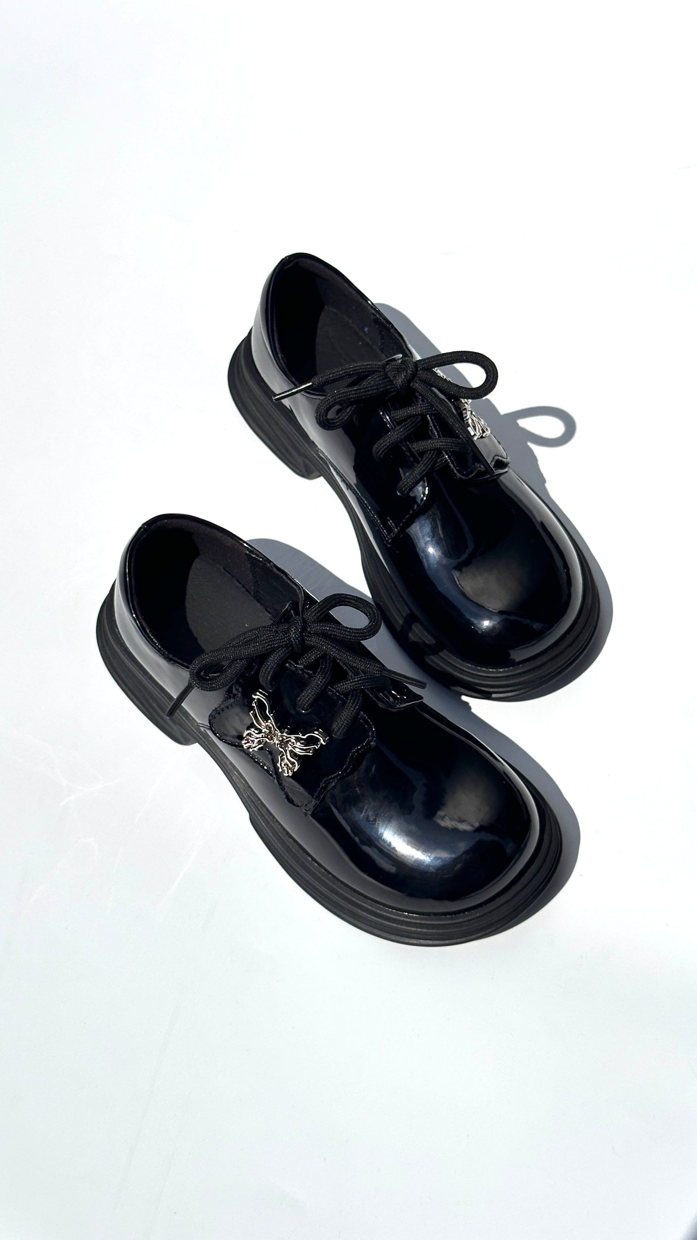 Flyla Black