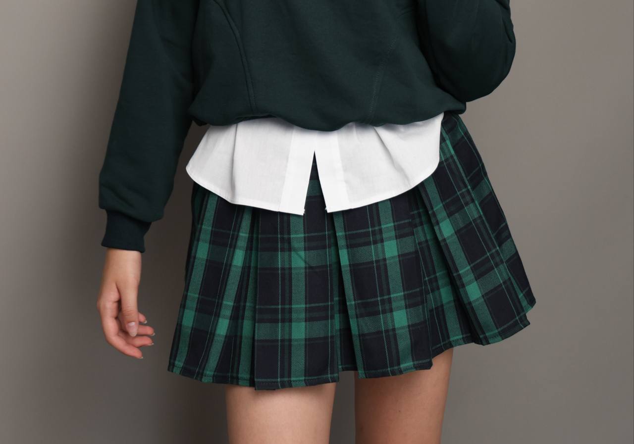 Green skirt-shorts