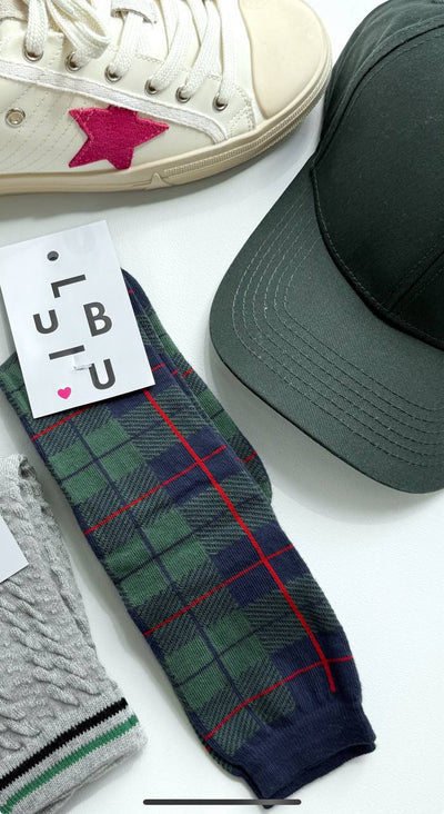 Plaid golfs Green