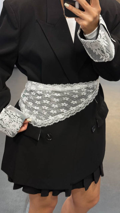 Lace scarf