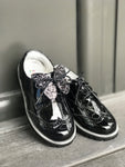 Lady Oxford Schwarz