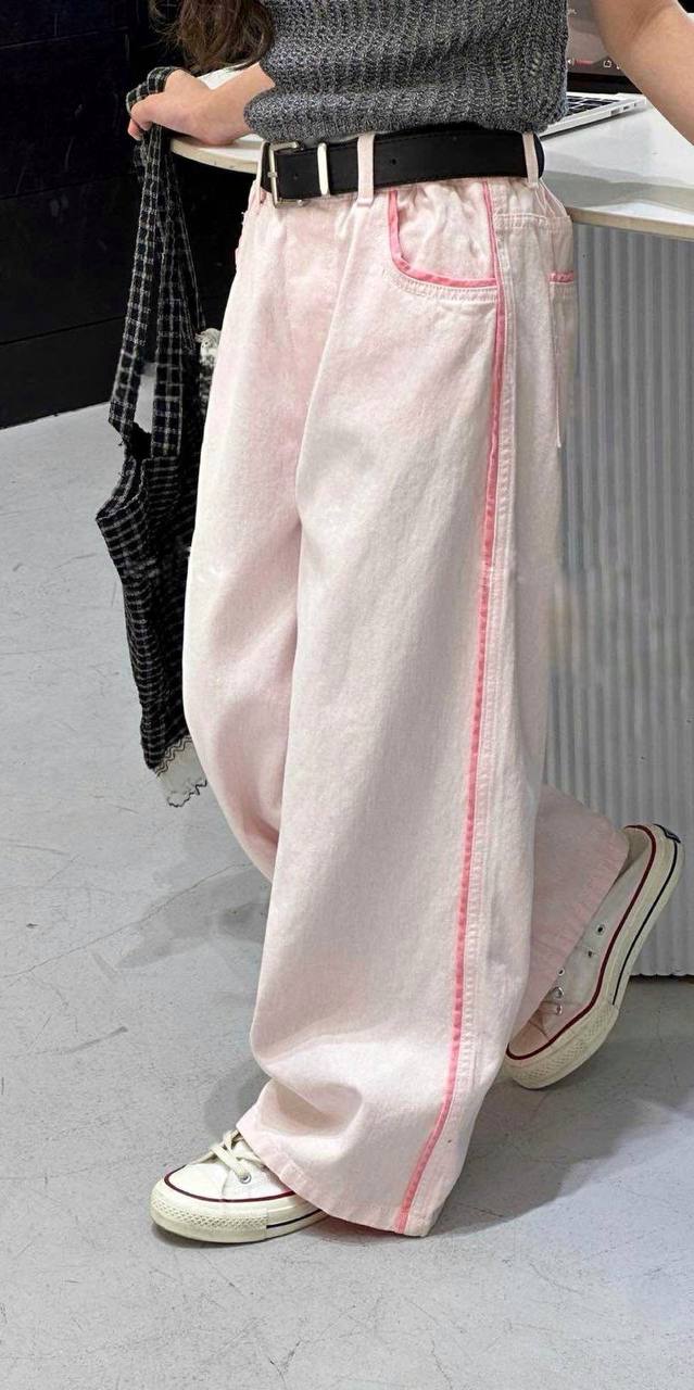 Jeans with Pink stripes