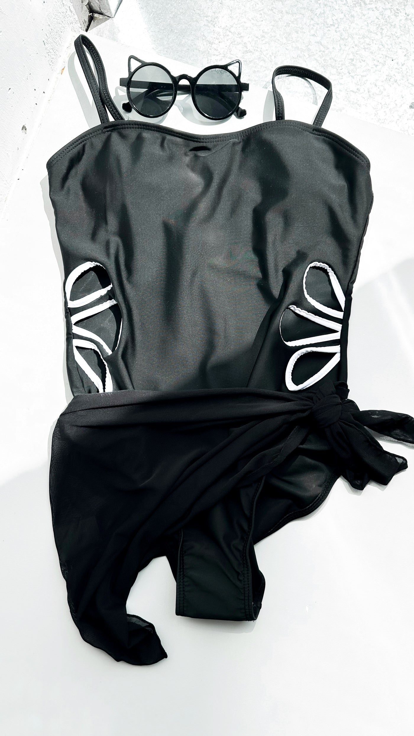 Swimsuit with pareo Black