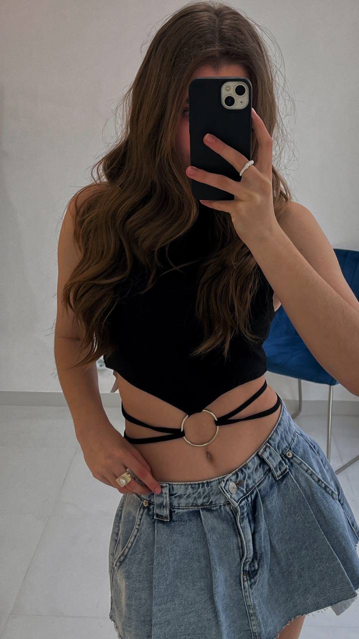 LuBlu crop top z wiązaniami czarny